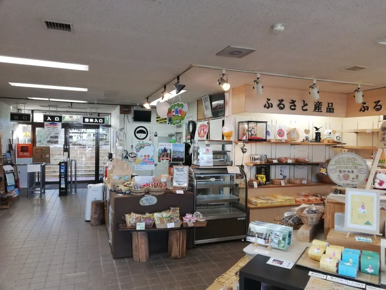 Tanabe City Ryujin Gomasan Sky Tower - Image 2