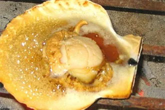 薩羅馬湖烤牡蠣與海鮮攤