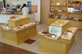 Food and Picture Book Corner