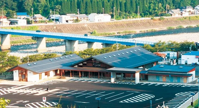 Mino Niwaka Chaya - Image 3