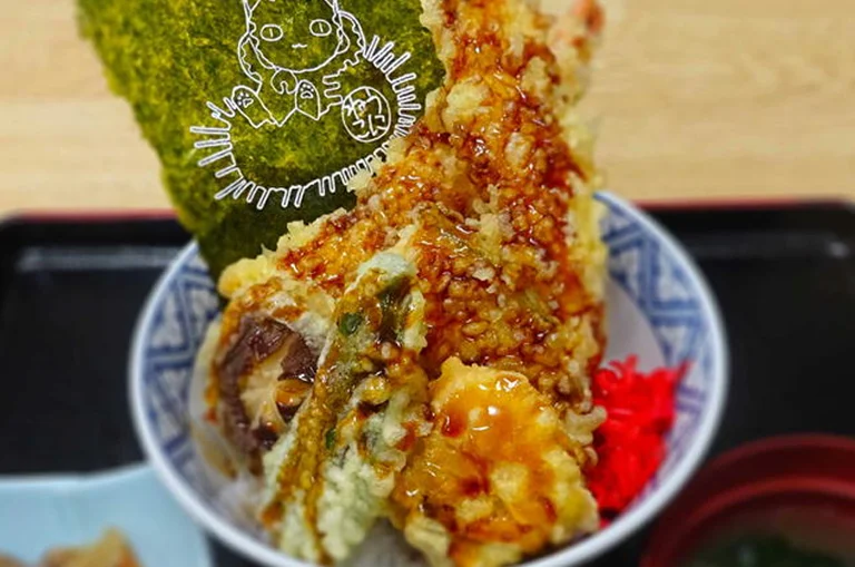 屋外乌贼猫咖啡馆