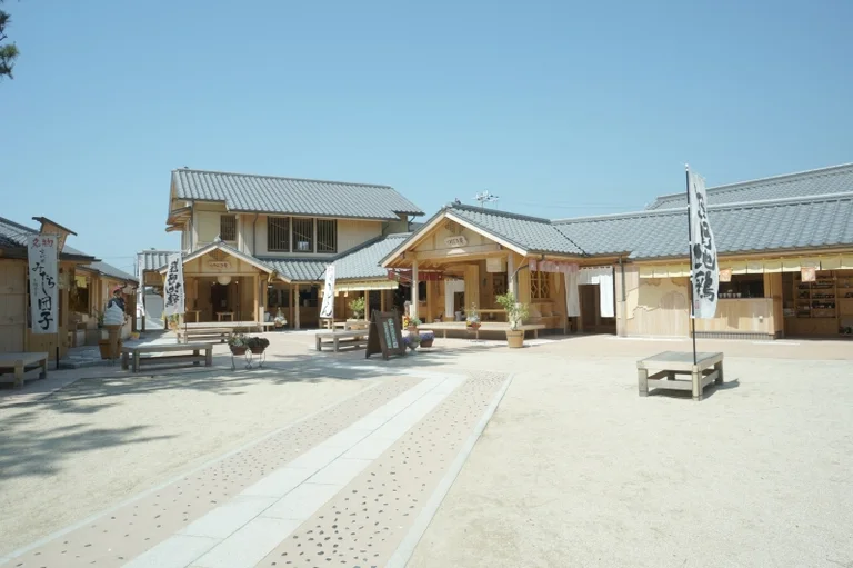 Kumano Hana-no-Iwaya - Image 3