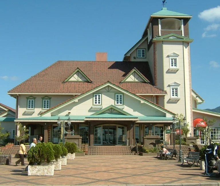 Higashi-Omi Aitou Margaret Station - Image 3