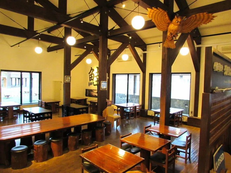 Cowberry Takeout Counter