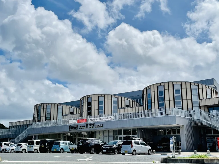 Furakuri Tomiyama - Image 2