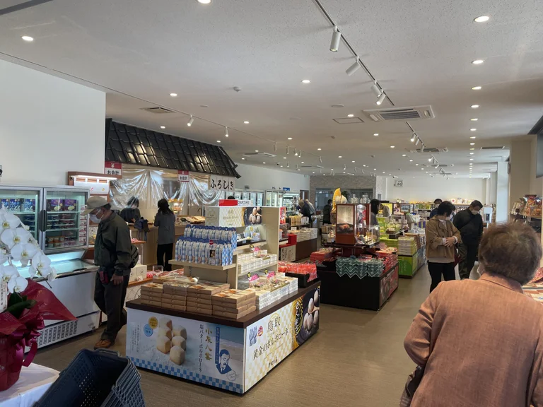 Koto no Ura Delicacies Market
